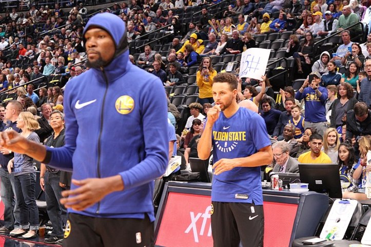 800px-Stephen_Curry_and_Kevin_Durant